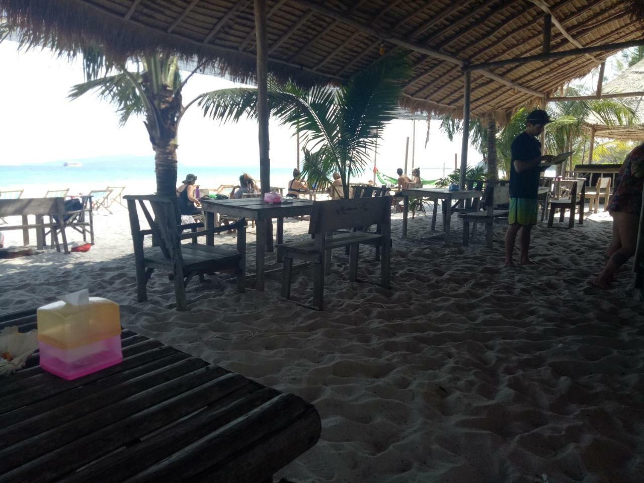 瓜隆岛 沙洲餐厅及营舍酒店 外观 照片